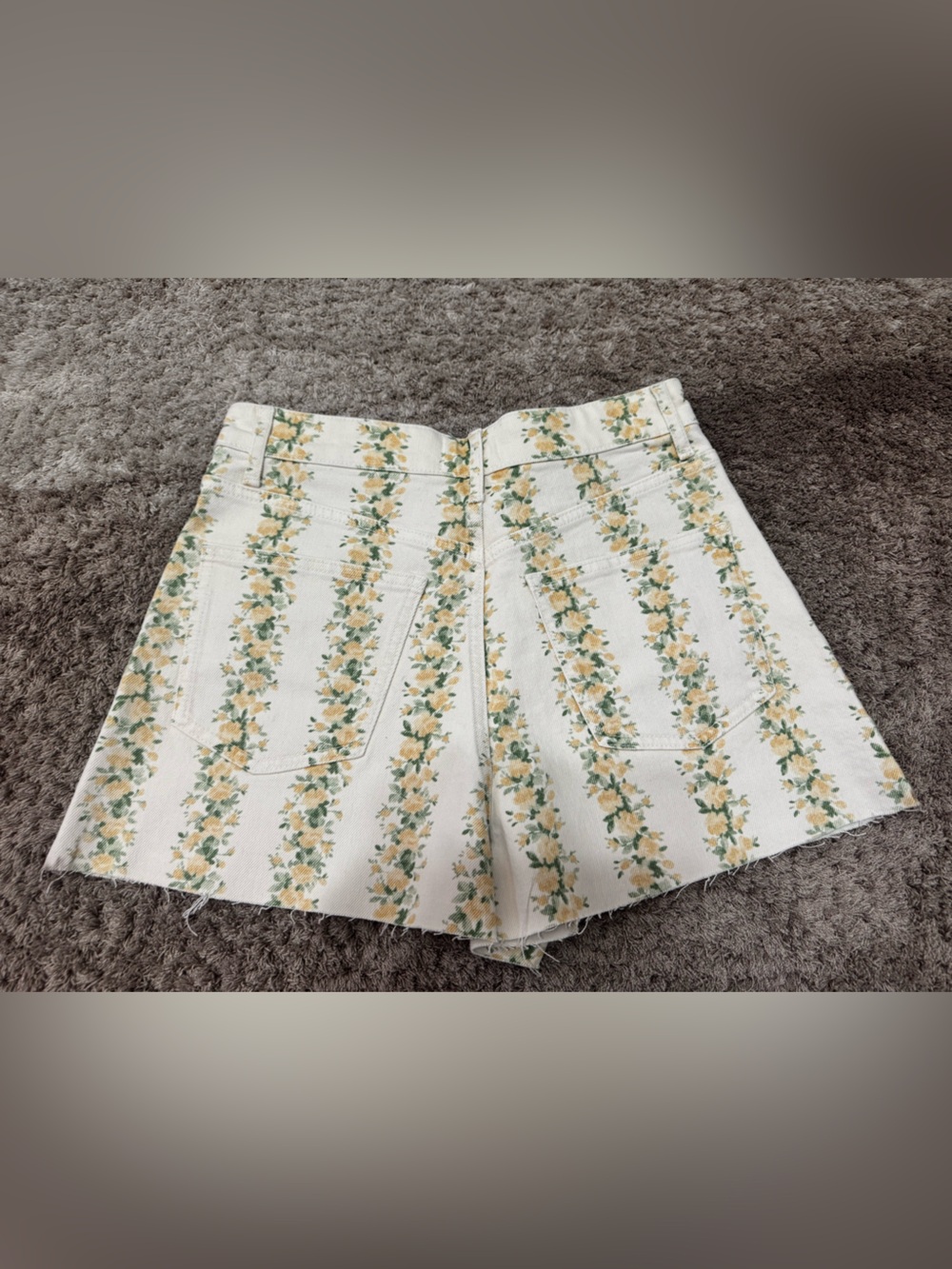 Sezane LE SUMMER SHORTS - Picture 4 of 4